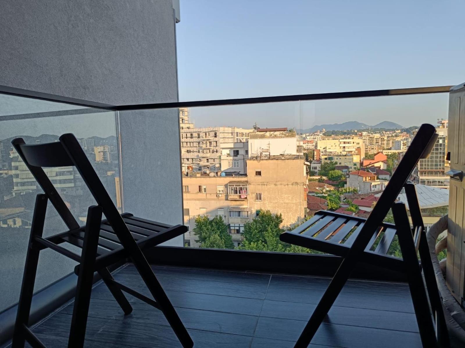 Tirana Cityscape Luaran gambar